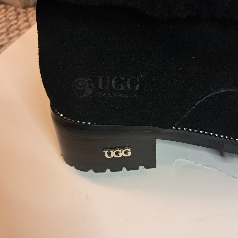 UGG Boots Women's 8 Fold Ankle Sheepskin Zippers Suede Fur Cozy Winter Luxury - Picture 5 of 9